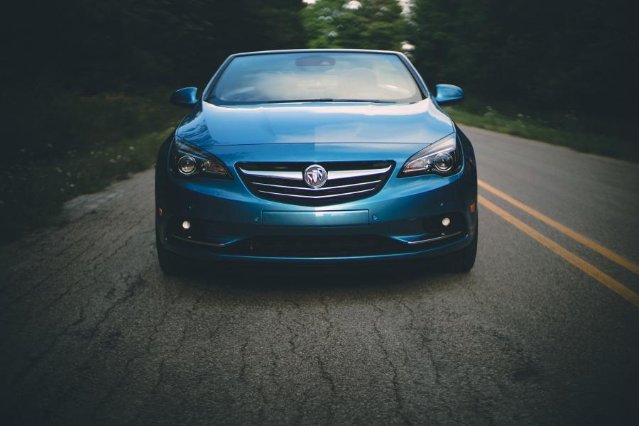  Buick Cascada Sport Touring 2017 года  (фото 2 из 3)